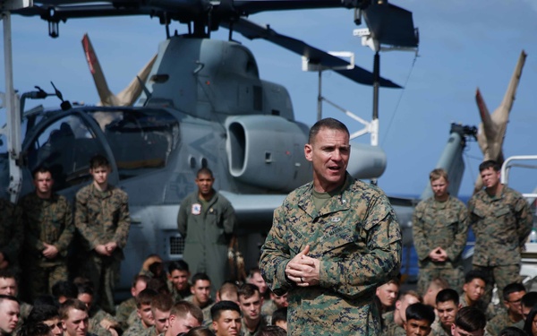 15th MEU Commander Visits Marines, Sailors aboard San Diego