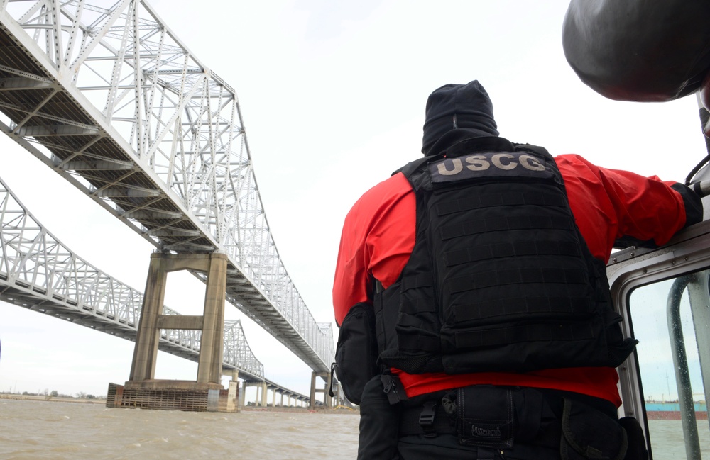 Coast Guard conducts security patrols for Sugar Bowl