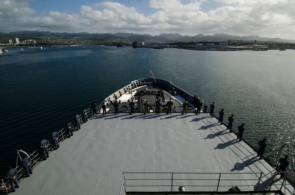 USS Frank Cable Arrives in Pearl Harbor