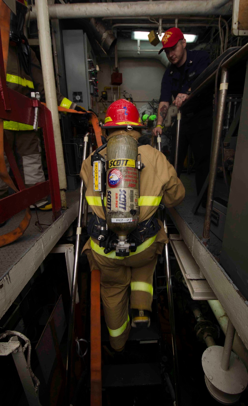 USS Frank Cable Drills in Fire Fighting