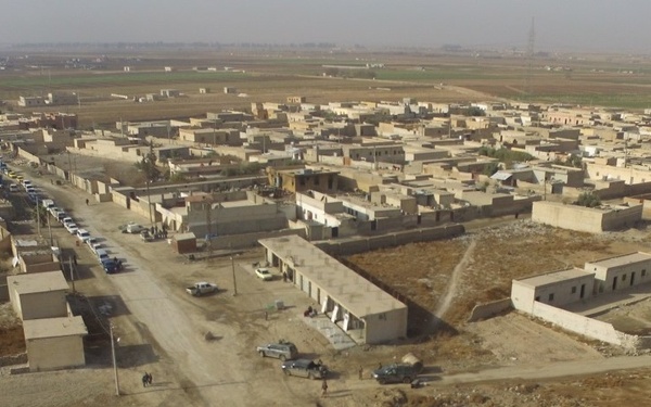 Bridge erected over Euphrates near Raqqah