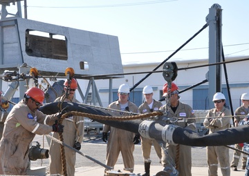 Empire State crew visits Underway Replenishment test site for training