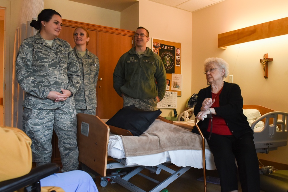 171st Visits Southwestern Veterans Center