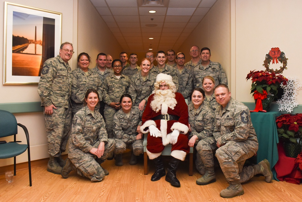 171st Visits Southwestern Veterans Center