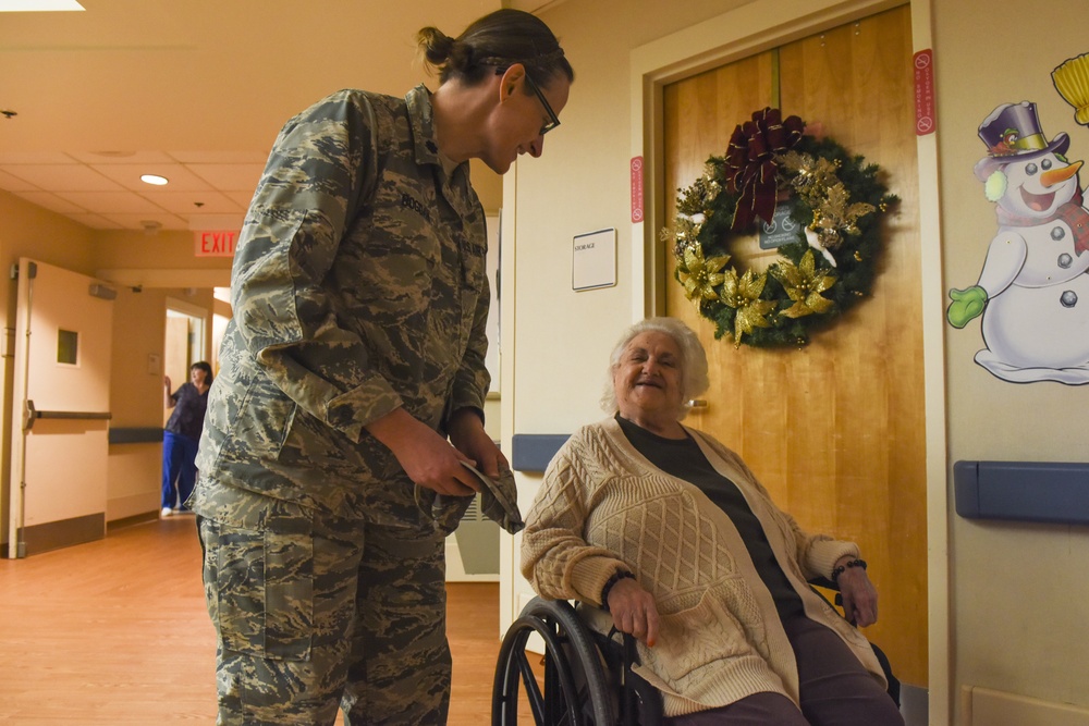 171st Visits Southwestern Veterans Center