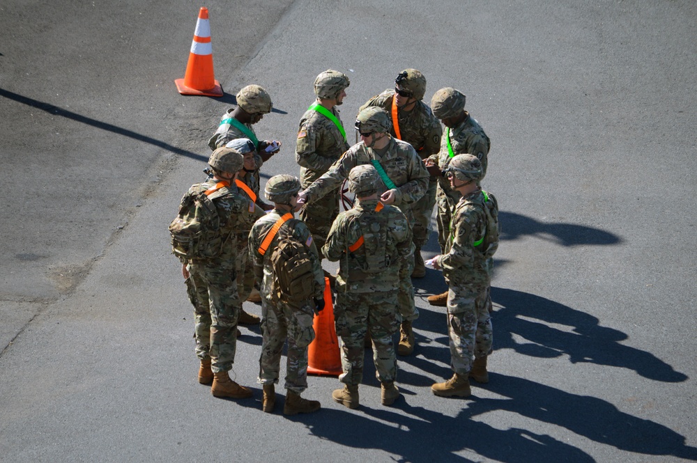 ‘Tropic Lightning’ Division loads up aboard Navy vessel for JRTC