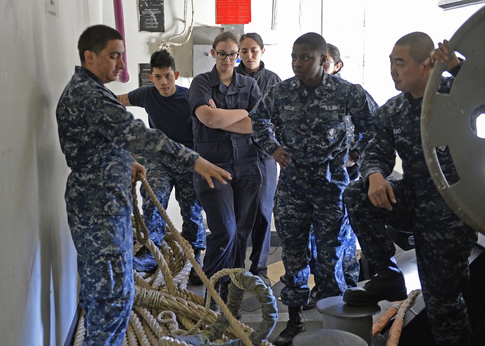 Blue Ridge Sailor gives line handling training