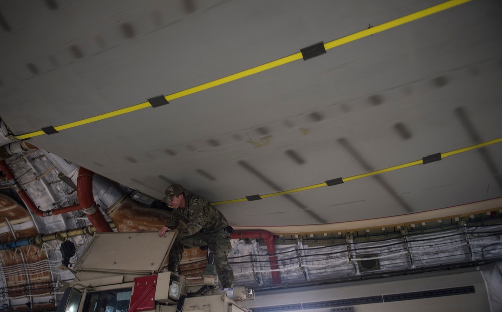 816th EAS Moves Cargo through Syria