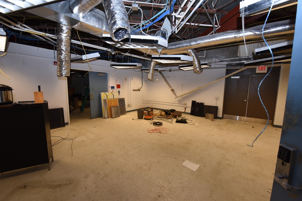 Hanger 302 Construction