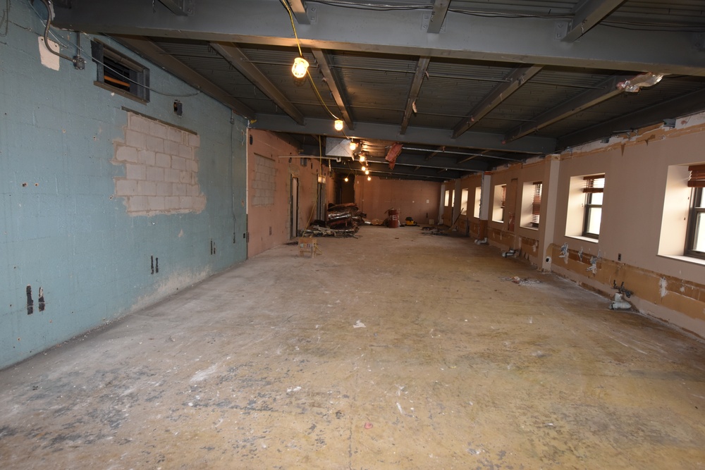 Hanger 302 Construction