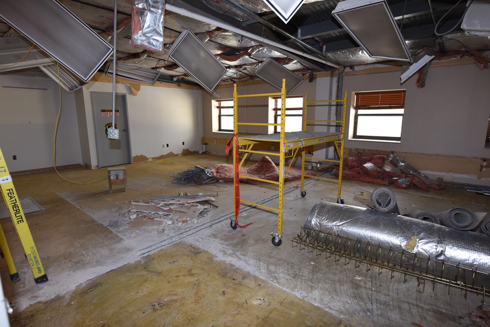 Hanger 302 Construction
