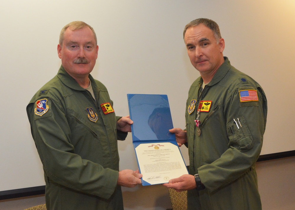 Okie squadron commander retires
