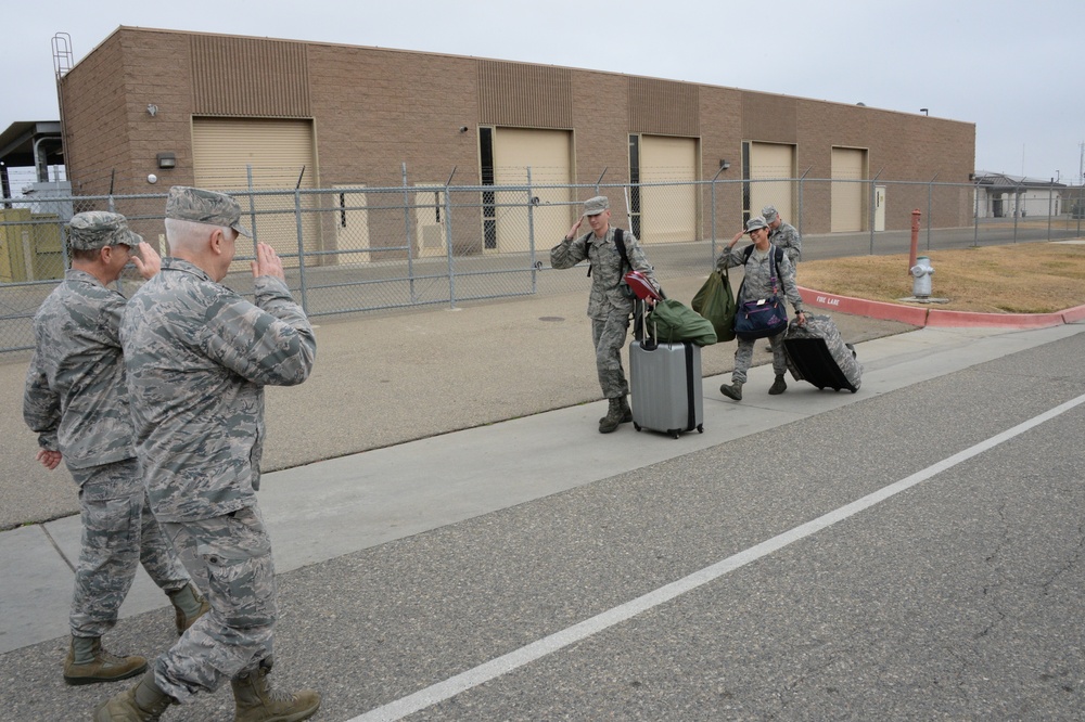 Lt. Gen. Rice Visits the 144th Fighter Wing