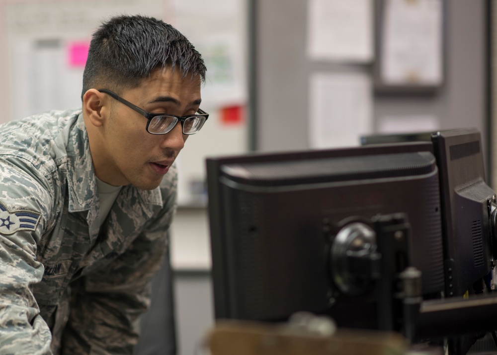 World’s Greatest MOC: 18th MXG Airmen manage aircraft repairs