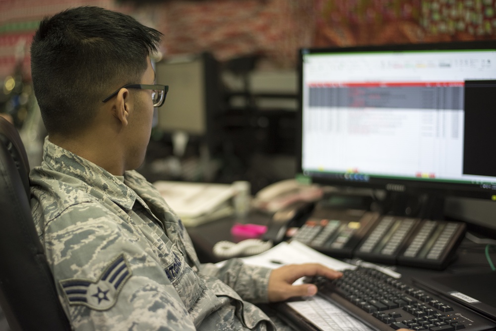 World’s Greatest MOC: 18th MXG Airmen manage aircraft repairs