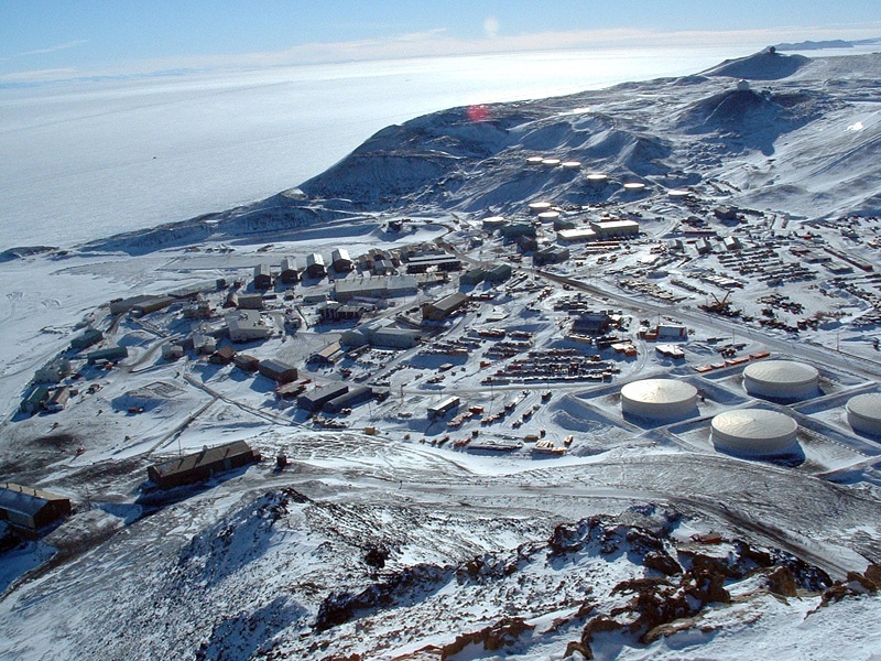 62nd, 446th Airlift Wings support science through Operation DEEP FREEZE