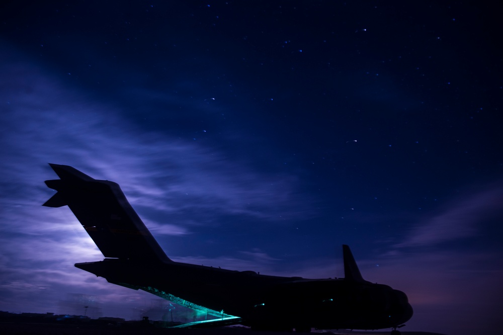 816th EAS Moves Cargo through Syria