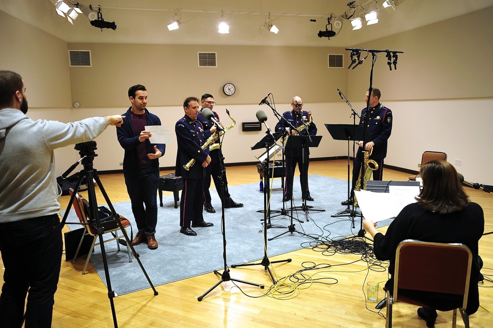 Coast Guard Saxophone Quartet performs on Chicago classical radio station