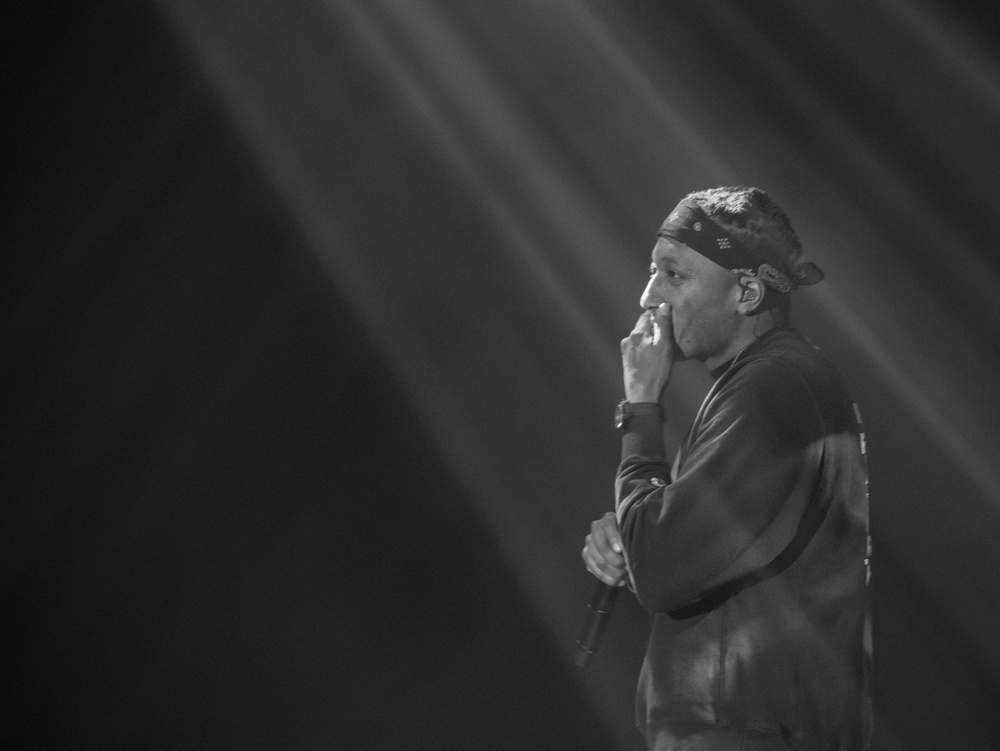 Lecrae visits MCAS Iwakuni