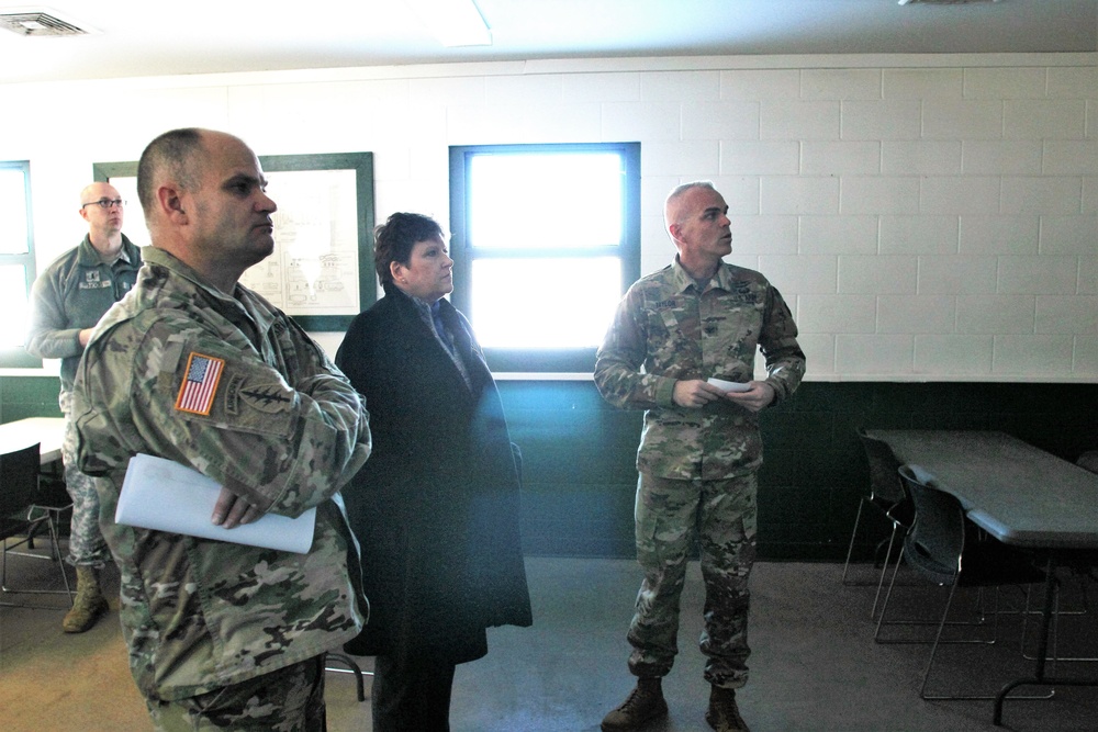 DVIDS - News - IMCOM-Readiness director makes official visit to Fort ...