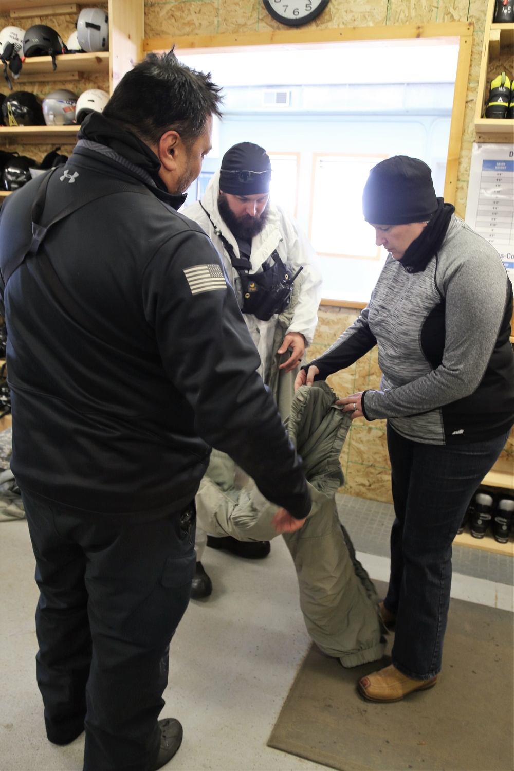IMCOM-Readiness director learns about post's Cold-Weather Operations Course during Fort McCoy visit