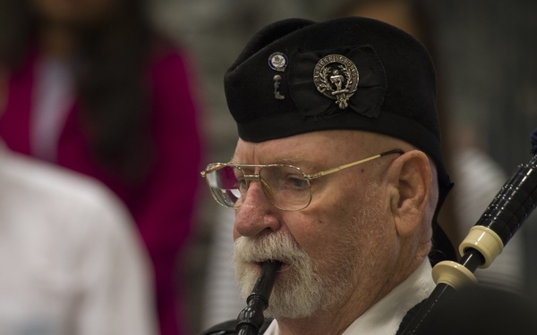 Quiet Professionals don brown beret