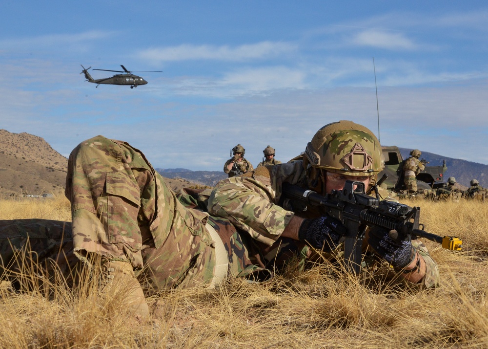 Pararescue students put through final paces in joint exercises with Army