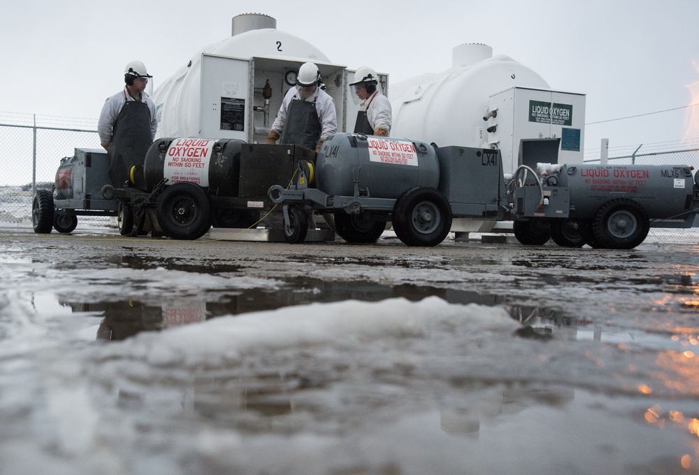 LOX and load Fuels Airmen breathe life into aviation