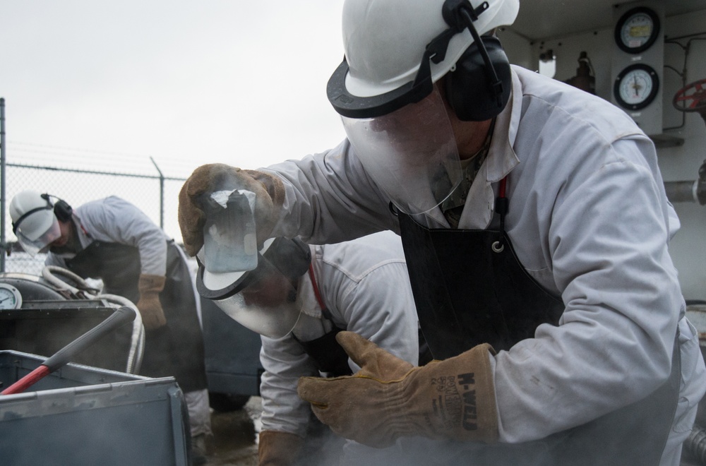 LOX and load Fuels Airmen breathe life into aviation