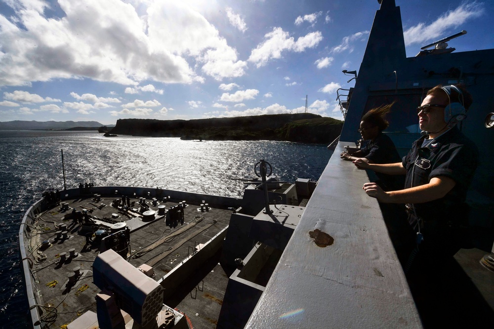 USS San Diego (LPD 22) Arrives in Guam