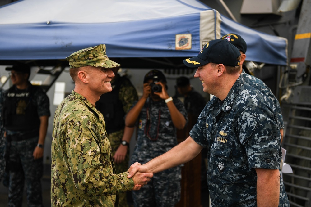 Master Chief Petty Officer of the Navy Steven S. Giordano visits USS Chung-Hoon (DDG 93)