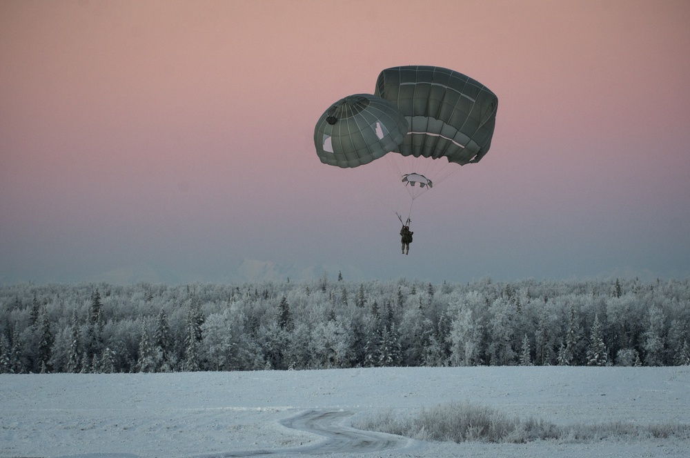 Pacific Region’s only American airborne brigade fills Alaska skies