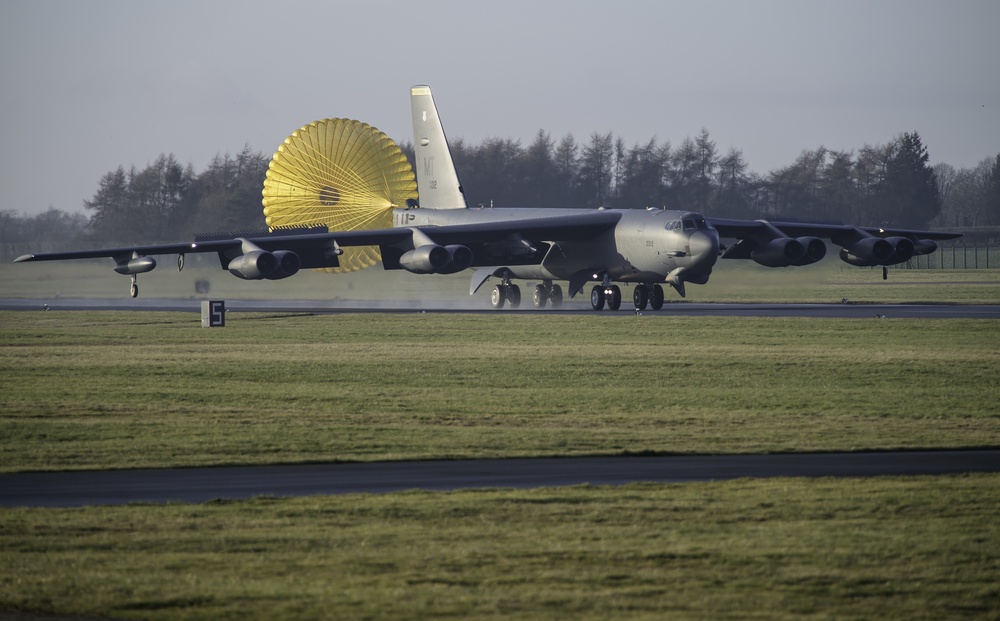 Bombers arrive in UK