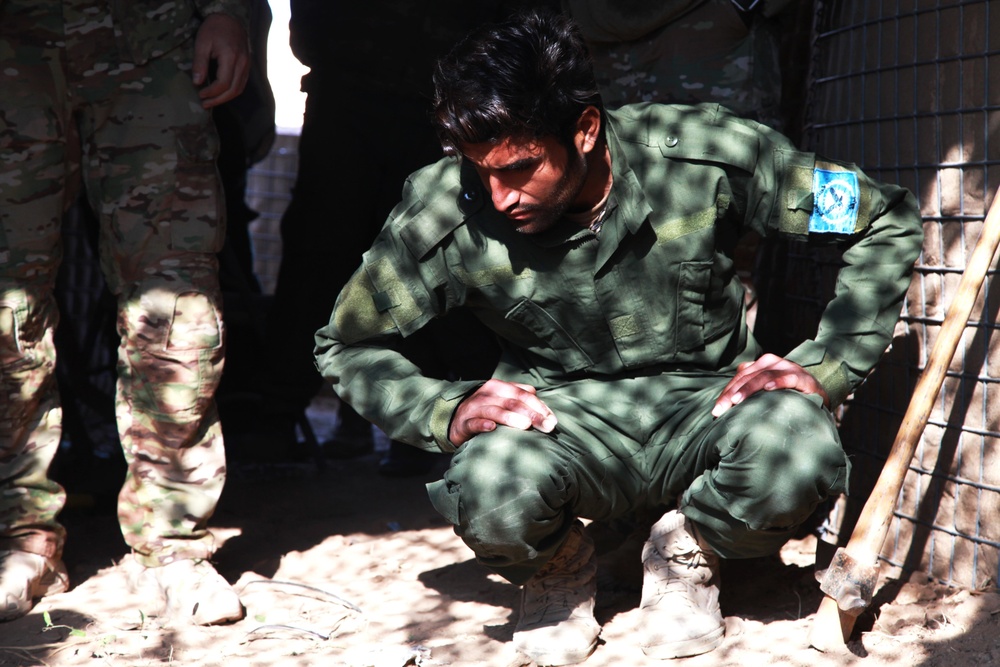 Raqqah Internal Security Forces conduct counter-IED Training