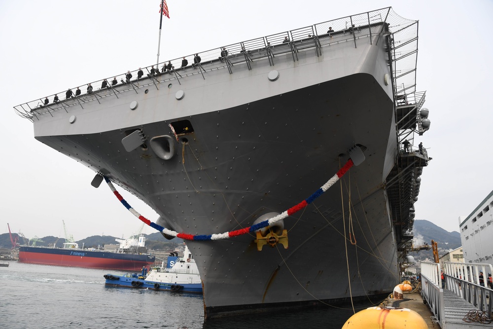 DVIDS - Images - USS Wasp Arrives at Fleet Activities Sasebo [Image 4 of 5]