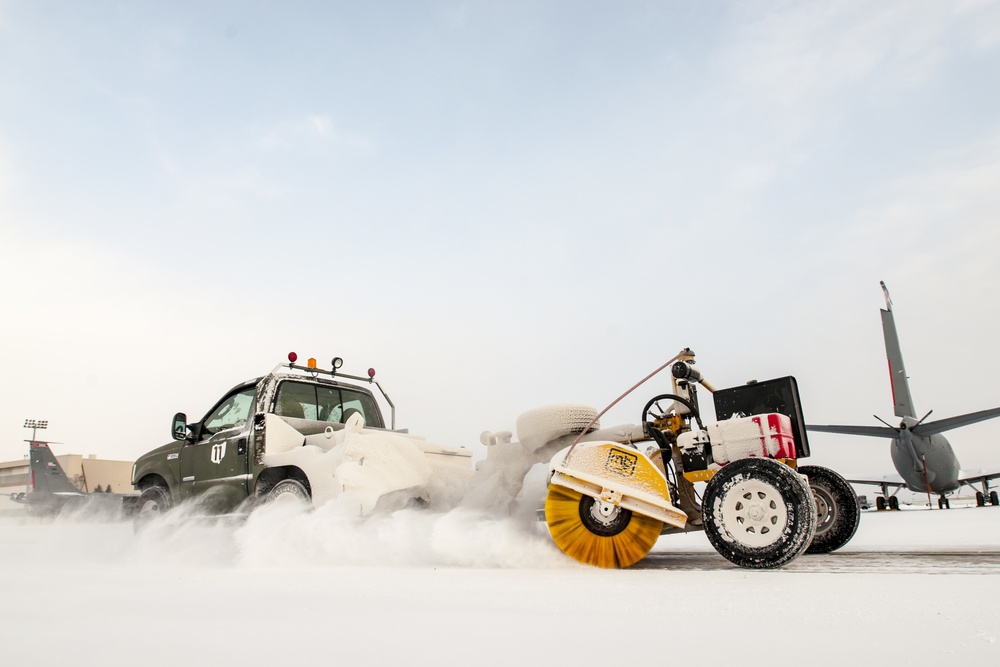 Snowy day on the flight line