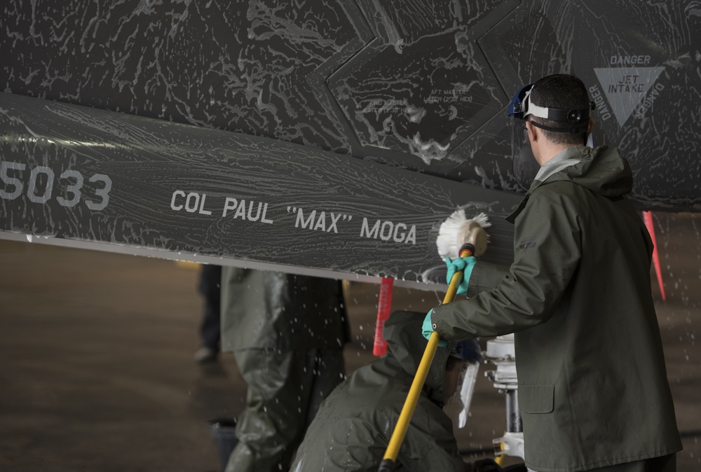 33 FW washes an F-35A