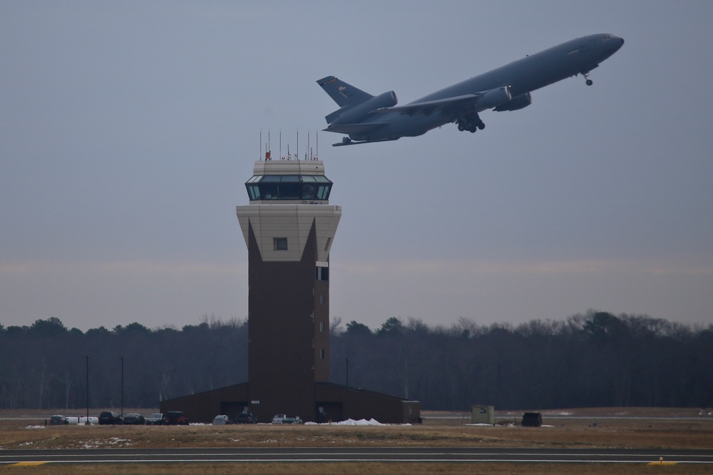 KC-10 Extender takeoff