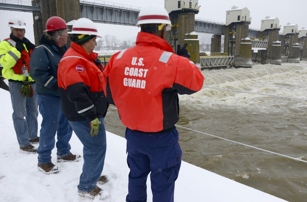 Coast Guard, U.S. Army Corps of Engineers, industry partners survey Emsworth Lock and Dam