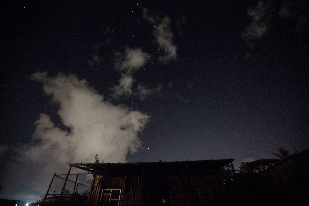 Force Recon conducts amphibious assault in Guam during RUTEX