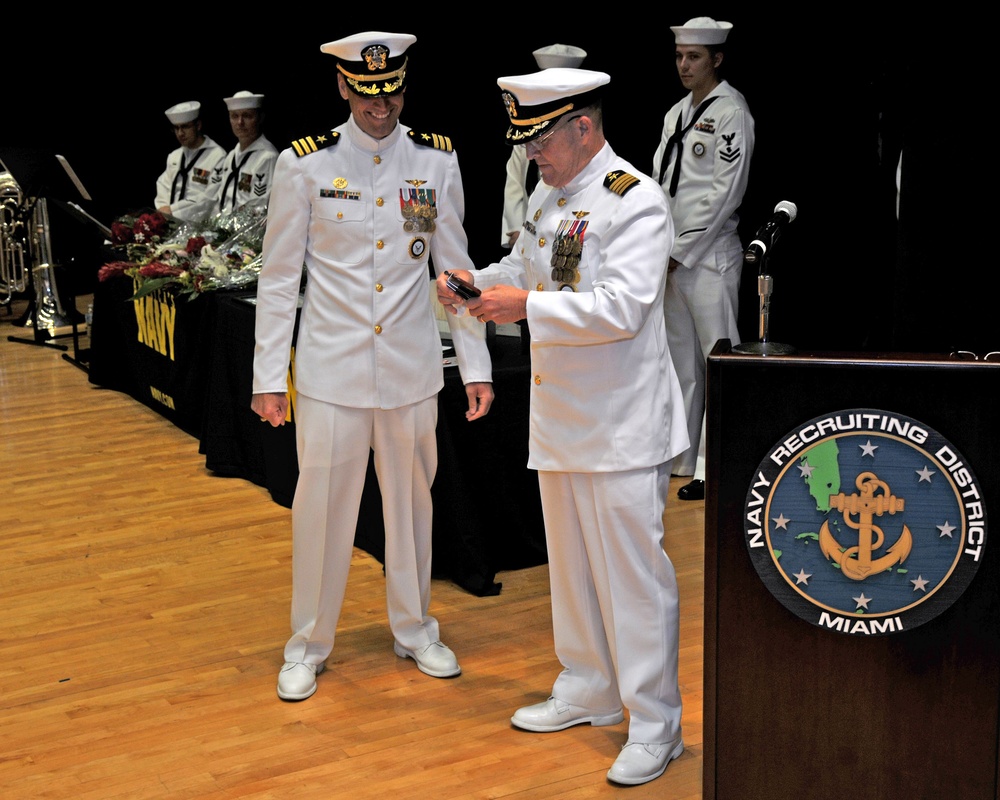 Navy Recruiting District Miami Changes Command