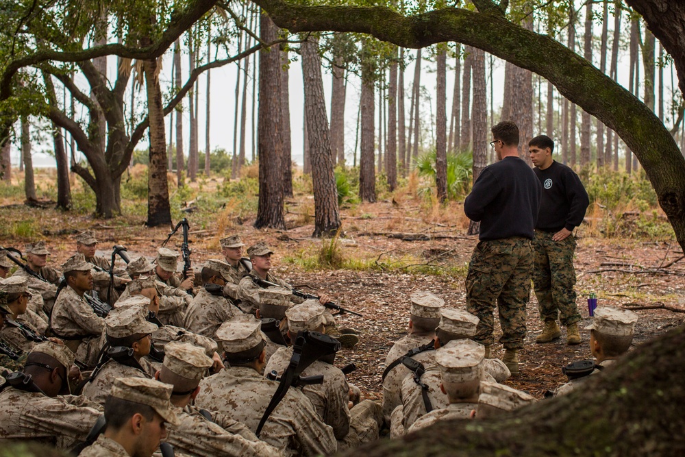 Parris Island recruits charge forward with Marine combat training