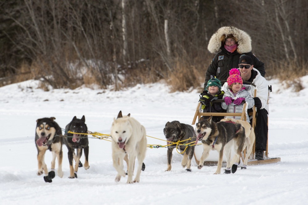 673d FSS and JBER Life offer dog sled rides to Hillberg Ski Area visitors