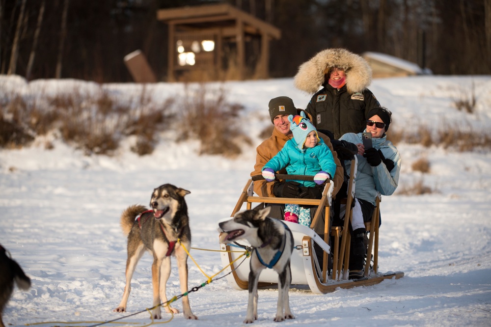 673d FSS and JBER Life offer dog sled rides to Hillberg Ski Area visitors