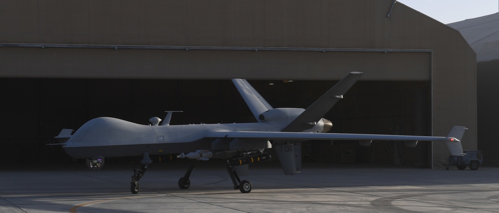 MQ-9 Reaper take off and maintenance