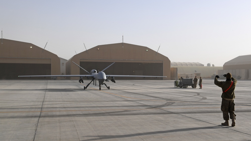 MQ-9 Reaper take off and maintenance