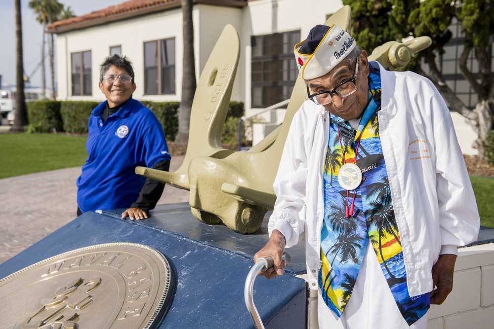 Oldest Pearl Harbor survivor visits with LCS Sailors at Naval Base San Diego
