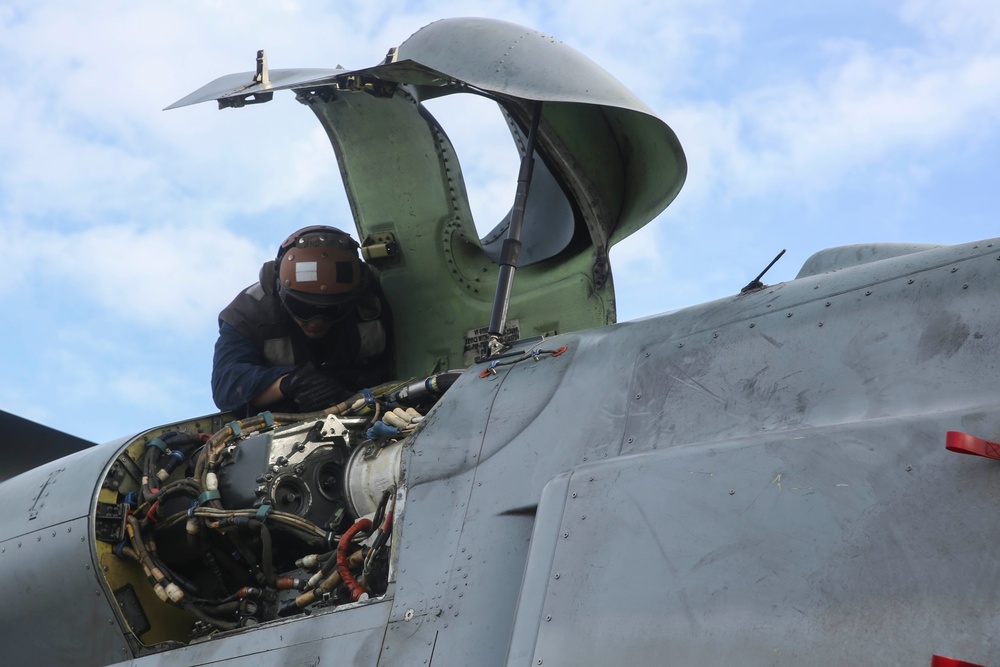 Ship Life: USS America (LHA 6)