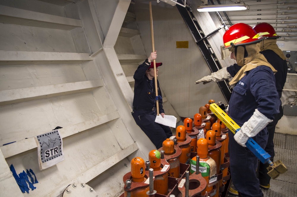 Sea-ready drills aboard USS Bonhomme Richard (LHD 6)