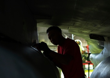 52nd AMXS Airmen compete in 4th Quarter Load Competition